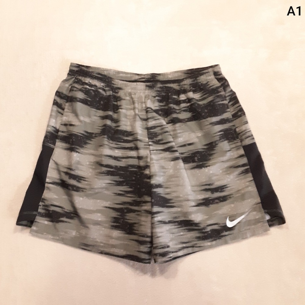 Nike Dri Fit Mens Gray Camouflage Athletic Shorts XL Lined Black Side Panels - Picture 9 of 9